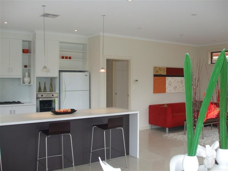8 Dutton Avenue, Mawson Lakes SA 5095
