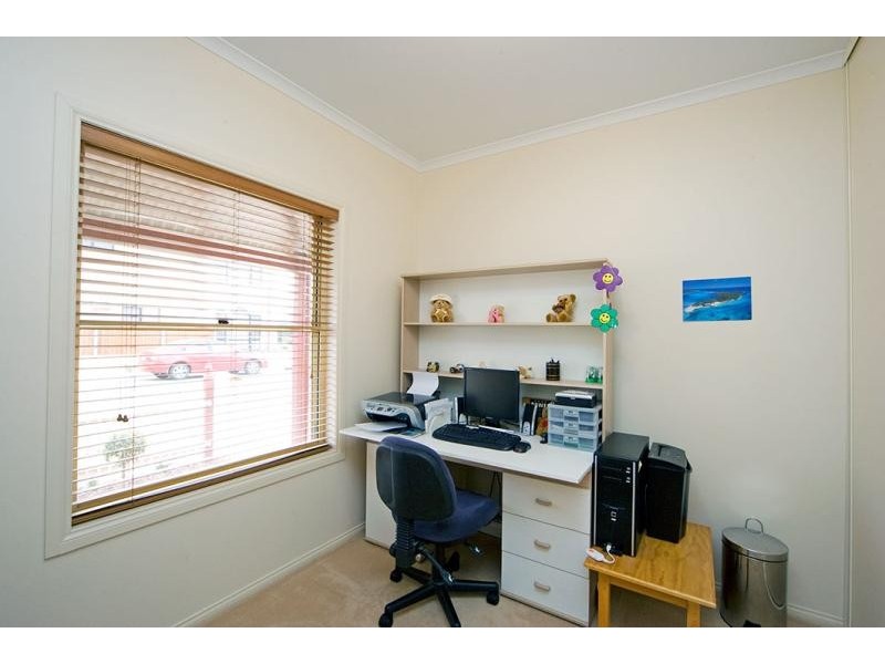 141 Shoalhaven Cct, Mawson Lakes SA 5095
