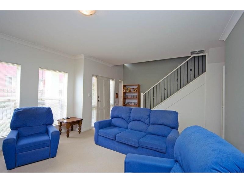 12 Yates Street, Mawson Lakes SA 5095