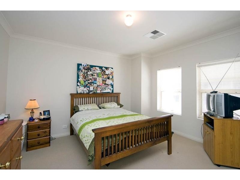 12 Yates Street, Mawson Lakes SA 5095