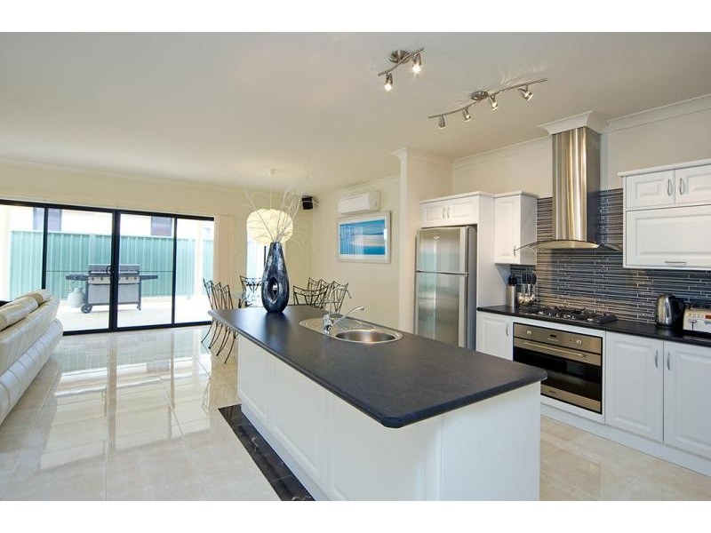 10 Mossman Street, Mawson Lakes SA 5095