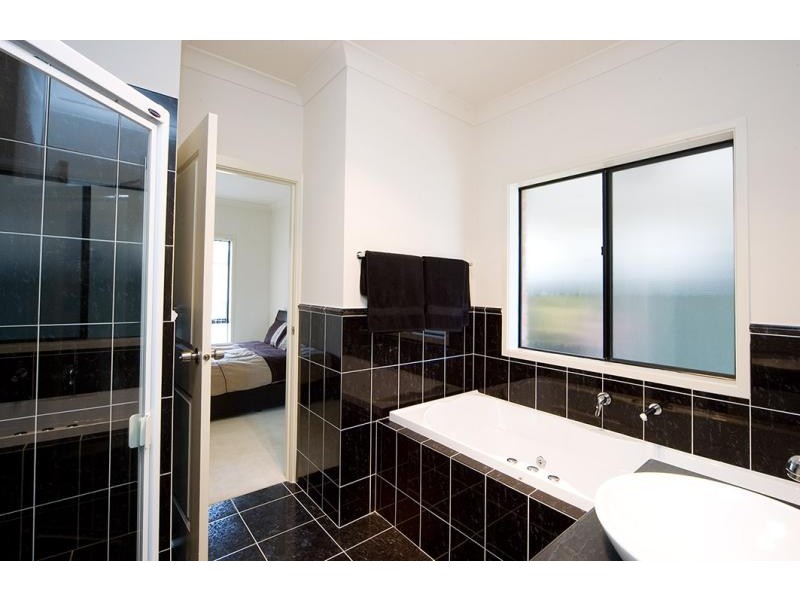 10 Mossman Street, Mawson Lakes SA 5095