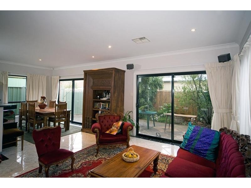 3 Mallard Crescent, Mawson Lakes SA 5095