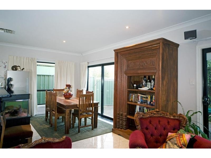 3 Mallard Crescent, Mawson Lakes SA 5095