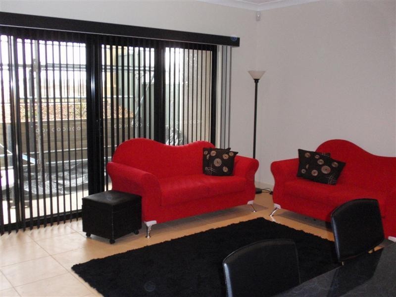 36 MacKenzie Cct, Mawson Lakes SA 5095