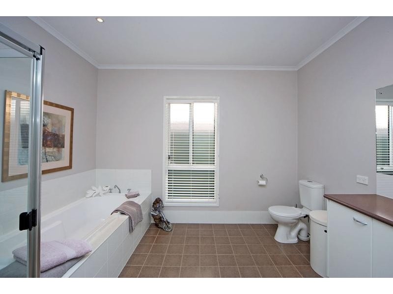 38 Newland Way, Mawson Lakes SA 5095