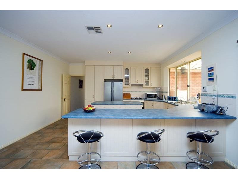 2 Magenta Court, Mawson Lakes SA 5095