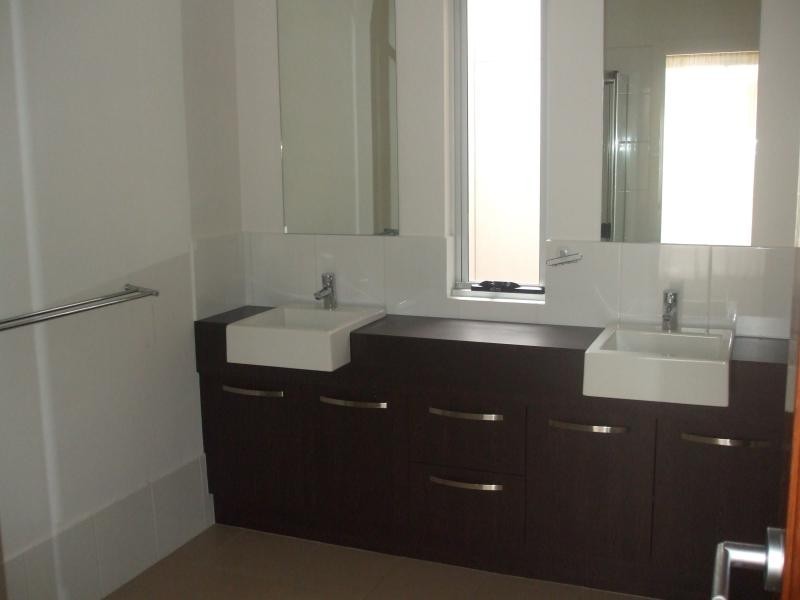 5 Yates Street, Mawson Lakes SA 5095