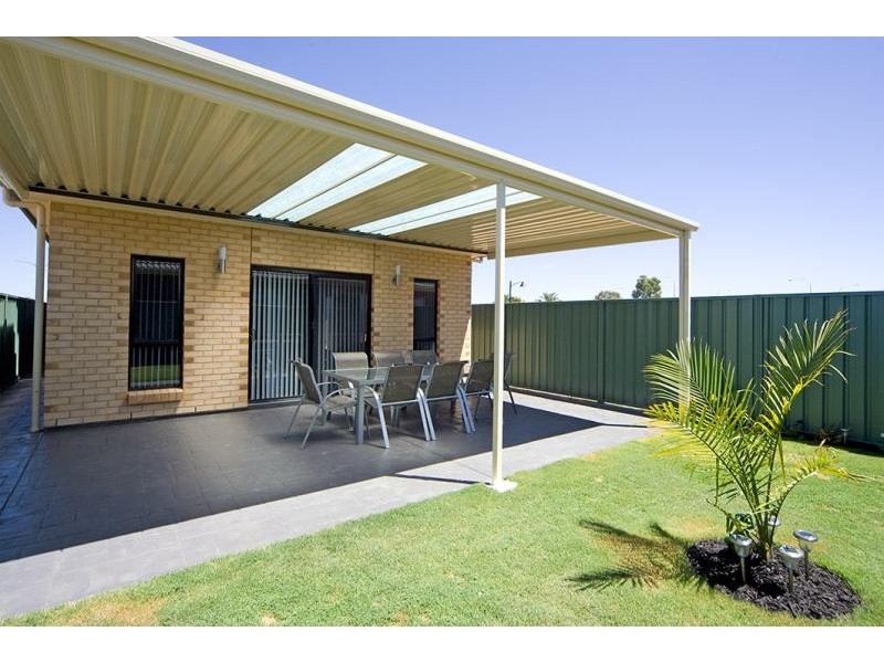 4 Victoria Parade, Mawson Lakes SA 5095