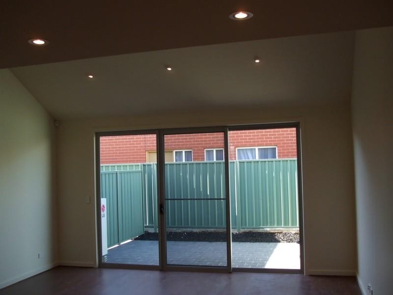 5 Everard Court, Mawson Lakes SA 5095