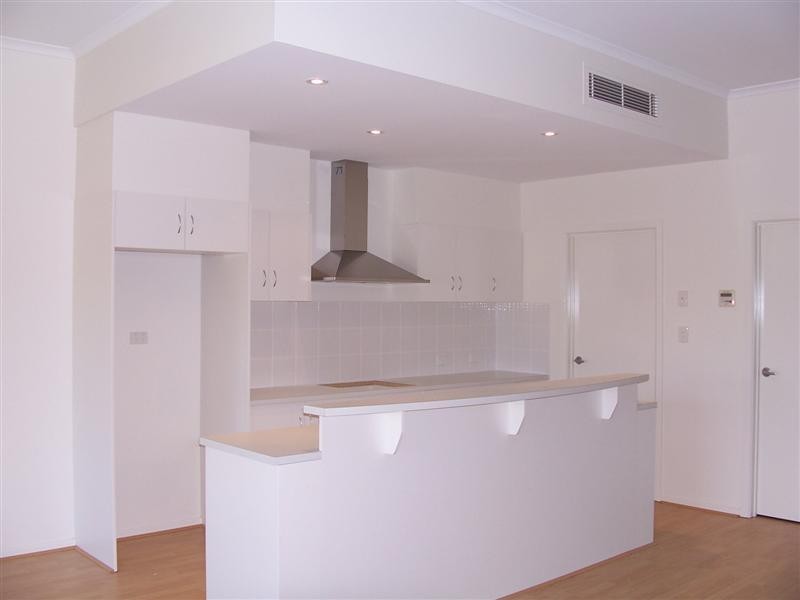 34 Lomond Cct, Mawson Lakes SA 5095