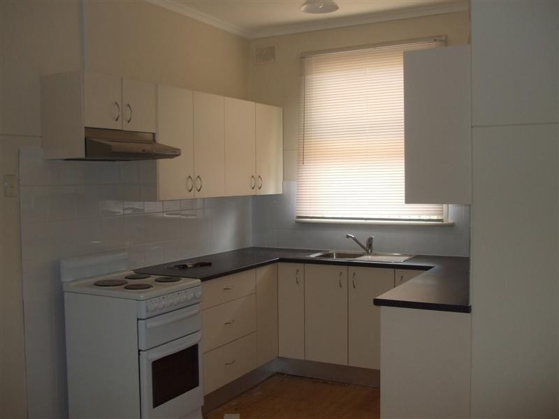 8 Hogarth Road, Elizabeth South SA 5112