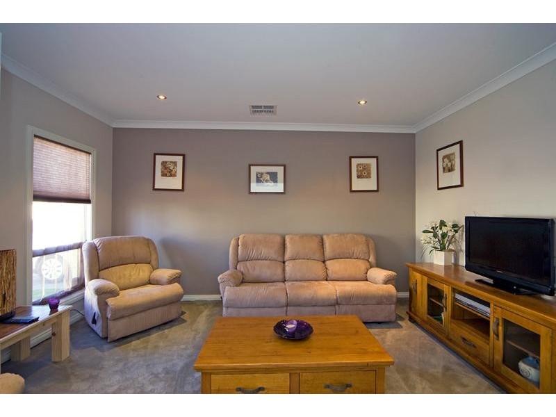 11 Benton Street, Mawson Lakes SA 5095