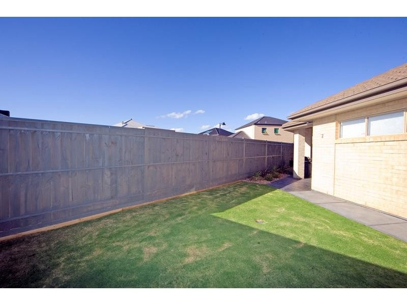 11 Benton Street, Mawson Lakes SA 5095