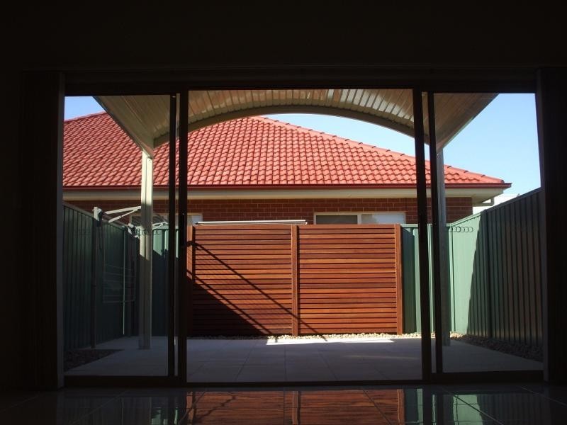 8 St Clair Avenue, Mawson Lakes SA 5095