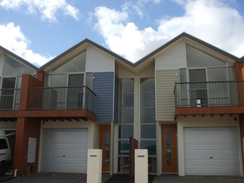 5 Everard Court, Mawson Lakes SA 5095