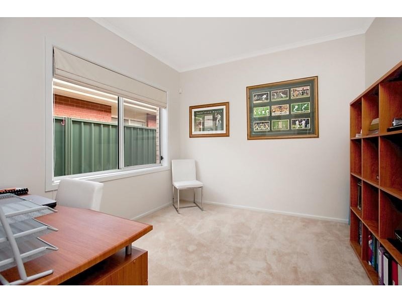 13 Mossman Street, Mawson Lakes SA 5095