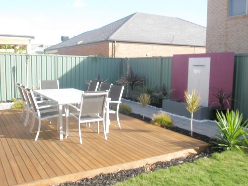 11 Brimpton Avenue, Mawson Lakes SA 5095