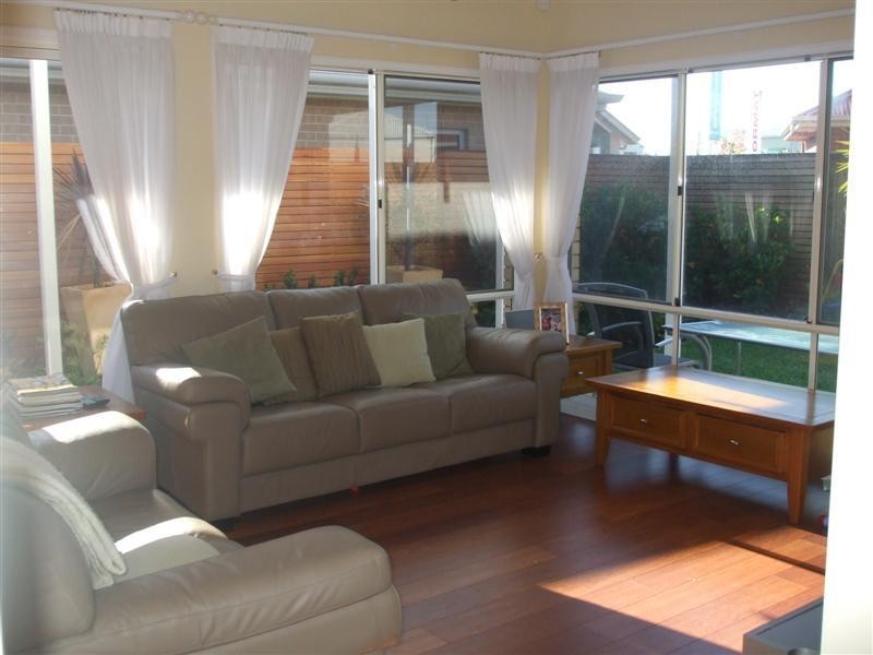 8 Yarle Street, Mawson Lakes SA 5095