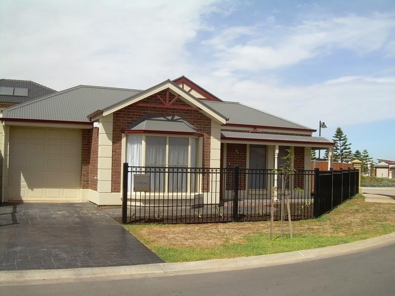 11 Iluka Crescent, Mawson Lakes SA 5095