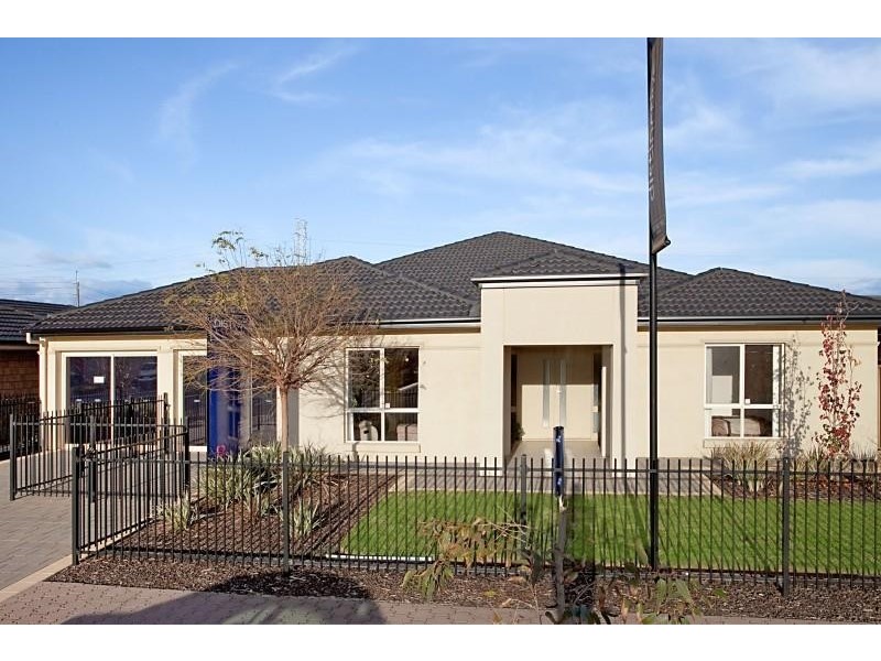 8 The Boulevard, Parafield Gardens SA 5107