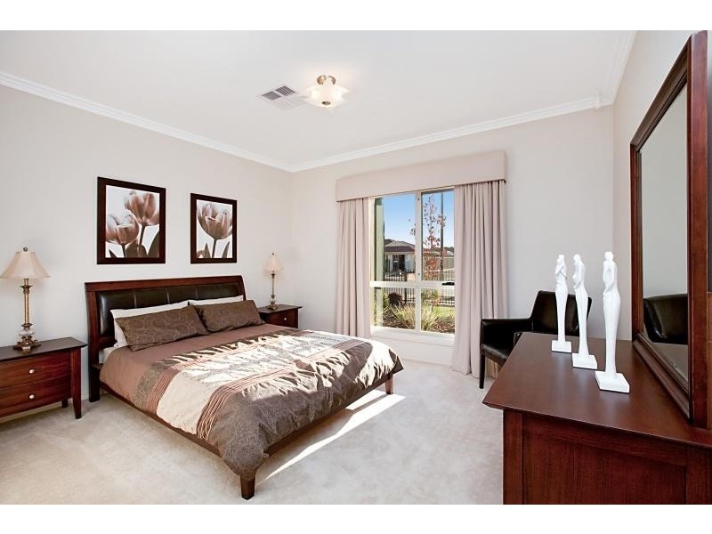 8 The Boulevard, Parafield Gardens SA 5107