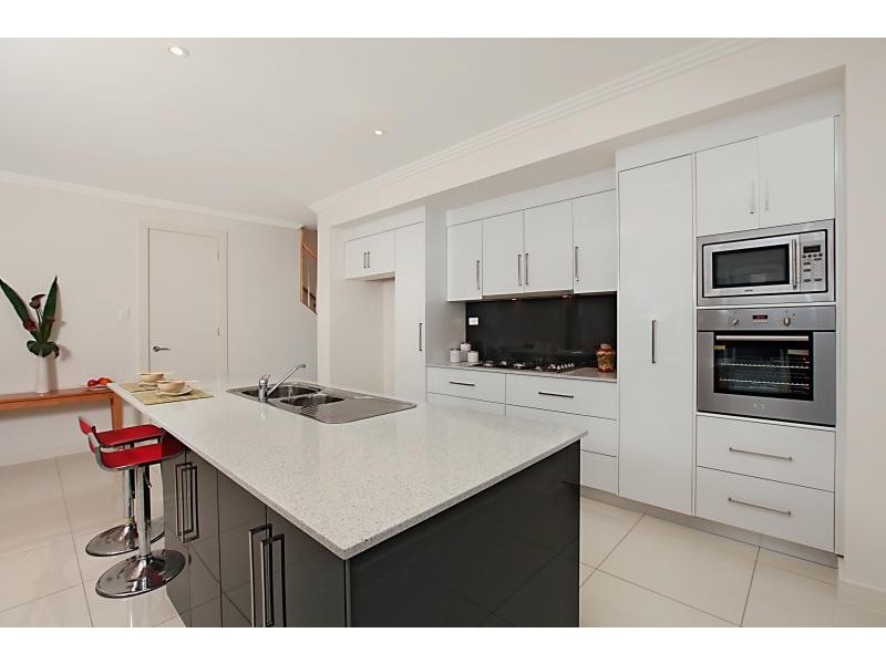 12 Riverside Street, Mawson Lakes SA 5095