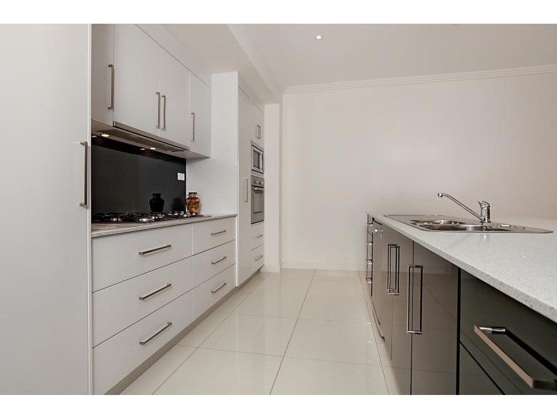 12 Riverside Street, Mawson Lakes SA 5095