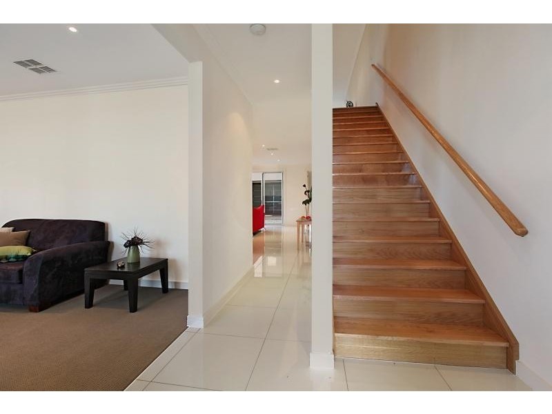 12 Riverside Street, Mawson Lakes SA 5095