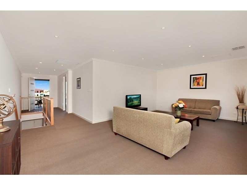 12 Riverside Street, Mawson Lakes SA 5095