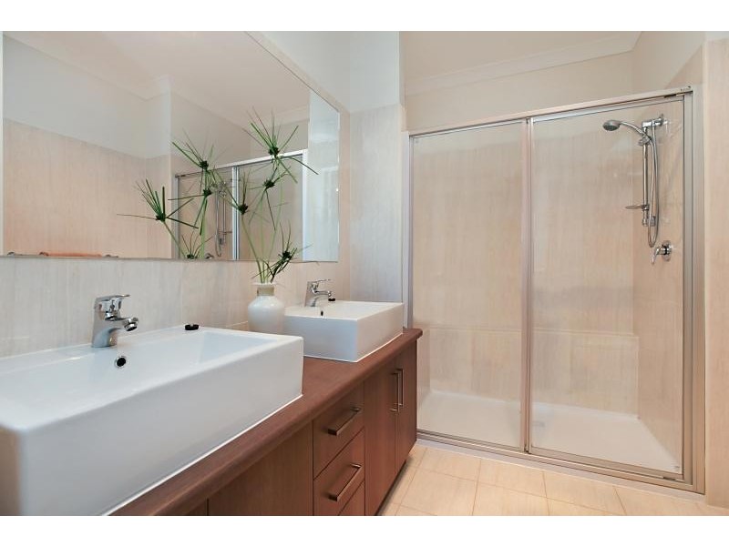 12 Riverside Street, Mawson Lakes SA 5095