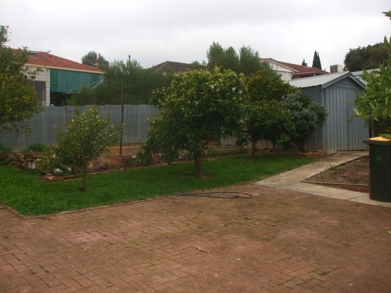 38 Rialto Avenue, Para Hills SA 5096