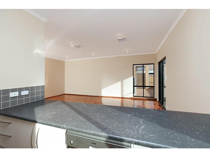9 Harvey Cct, Mawson Lakes SA 5095