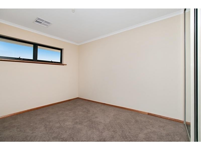 9 Harvey Cct, Mawson Lakes SA 5095