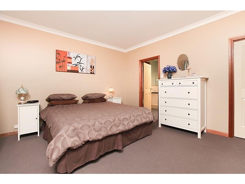 40 MacMillan Avenue, Mawson Lakes SA 5095