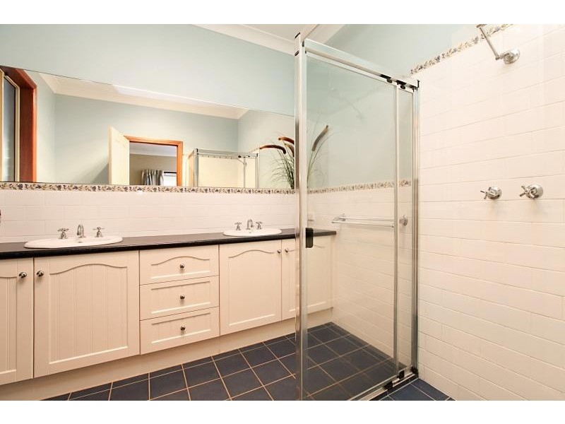 40 MacMillan Avenue, Mawson Lakes SA 5095