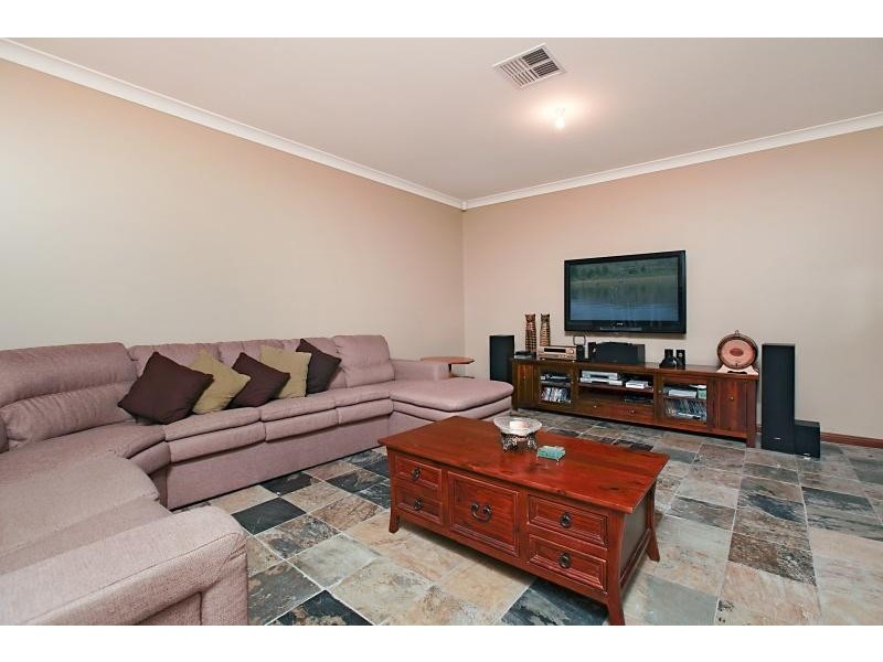 40 MacMillan Avenue, Mawson Lakes SA 5095