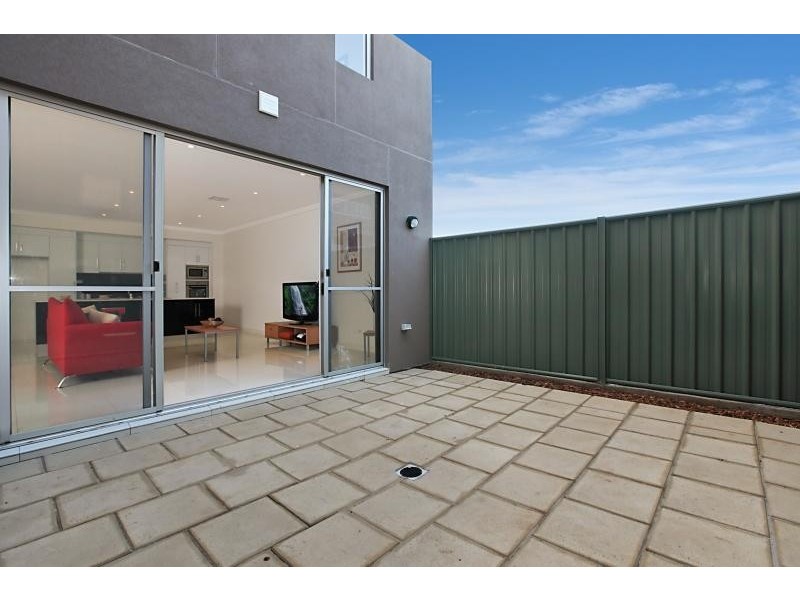 14 Riverside Street, Mawson Lakes SA 5095