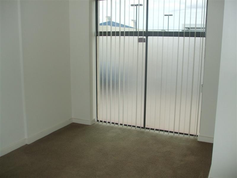 2/19 Garden Terrace, Mawson Lakes SA 5095