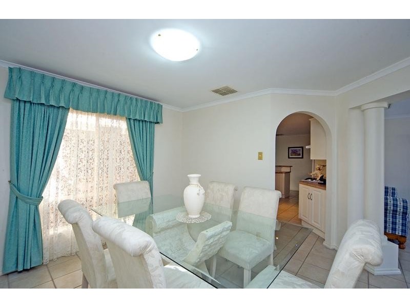 5 Parkway Cct, Parafield Gardens SA 5107