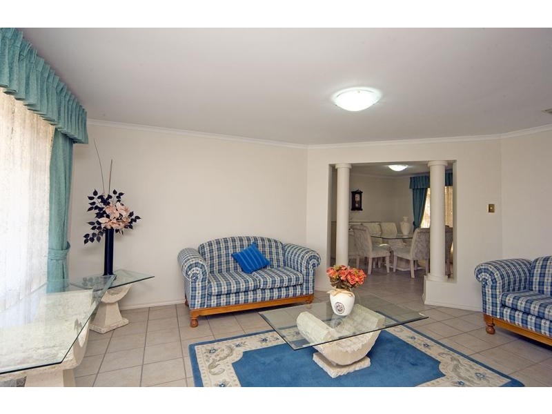 5 Parkway Cct, Parafield Gardens SA 5107