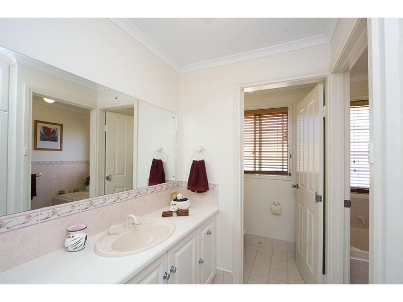 5 Parkway Cct, Parafield Gardens SA 5107