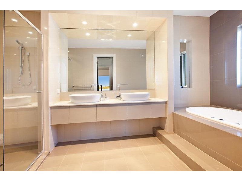 31 Isla Cct, Mawson Lakes SA 5095