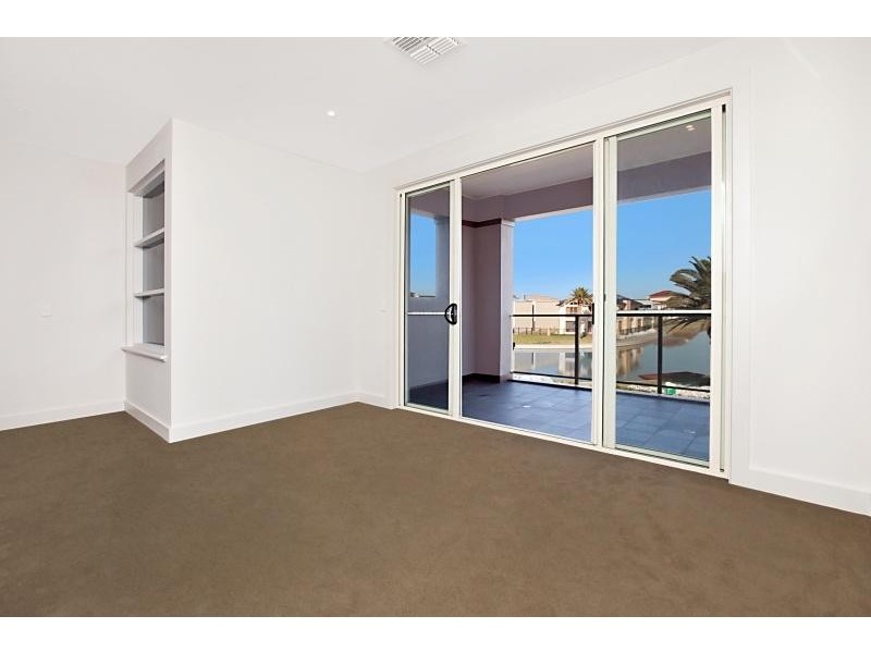 31 Isla Cct, Mawson Lakes SA 5095