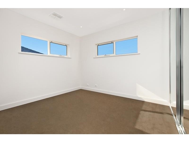 31 Isla Cct, Mawson Lakes SA 5095