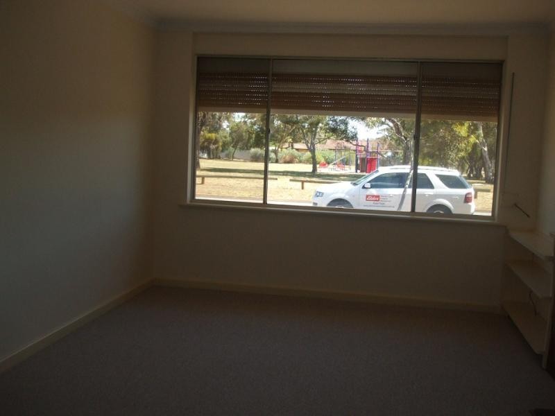 18 Harvey Drive, Salisbury East SA 5109