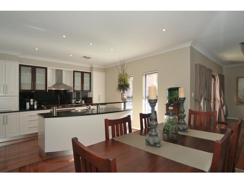 4 Atiu Street, Mawson Lakes SA 5095