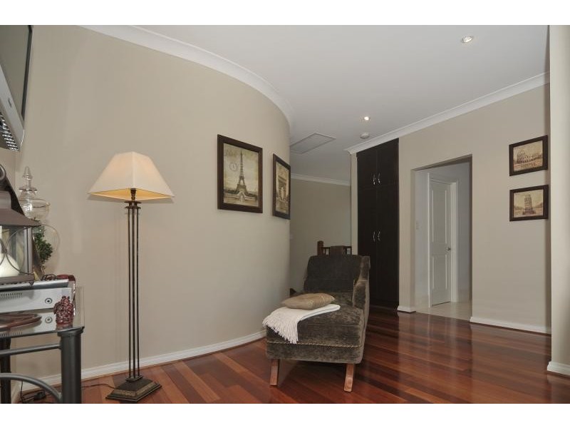 4 Atiu Street, Mawson Lakes SA 5095