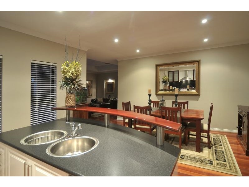 4 Atiu Street, Mawson Lakes SA 5095