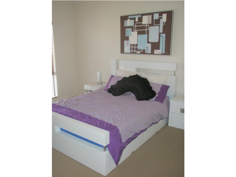 11 Brimpton Avenue, Mawson Lakes SA 5095